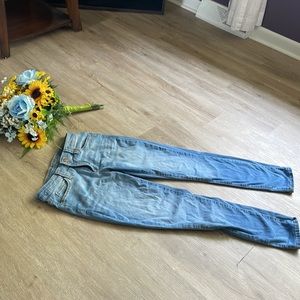 Mid rise skinny jeans